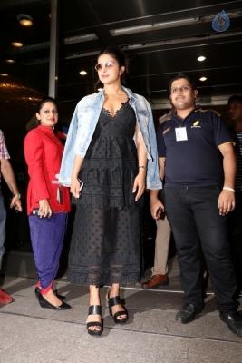 Priyanka Chopra at Mumbai Airport - 6 of 15