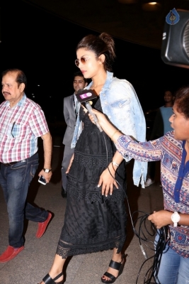 Priyanka Chopra at Mumbai Airport - 12 of 15