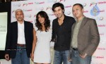 Ranbir and Priyanka Promoting Anjaana Anjaani Movie - 26 of 31