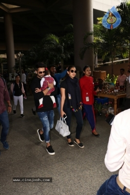 Sachin Tendulkar and Bollywood Celebrities Spotted at Airport - 31 of 60