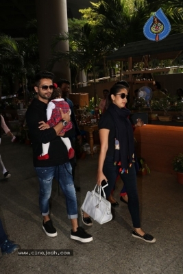 Sachin Tendulkar and Bollywood Celebrities Spotted at Airport - 46 of 60