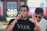 Salman Khan,Zarine Khan At Veer Exhibition Race - 42 of 43