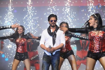 Shah Rukh Khan 50th Birthday Celebrations - 11 of 39