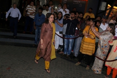 Shashi Kapoor Condolence Meeting Photos - 9 of 15