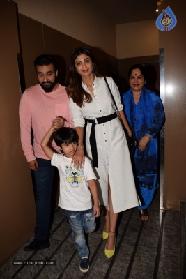 Shilpa Shetty With Family Spotted At PVR - 6 of 9