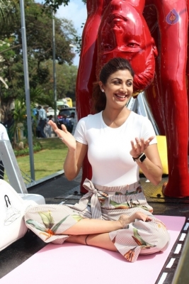 Shilpa Shetty Yoga Pose Statue Inauguration Pics - 31 of 38