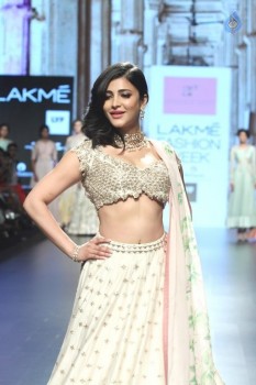 Shruti Haasan at LFW Summer Resort 2016 - 1 of 20
