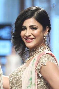 Shruti Haasan at LFW Summer Resort 2016 - 16 of 20