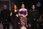 Sonal Chauhan, Zarine Khan at IIJW Event - 8 of 43