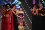 Sonal Chauhan, Zarine Khan at IIJW Event - 34 of 43