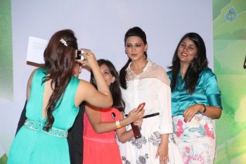 Sonali Bendre at Oriflame Event - 11 of 21