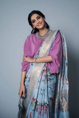 Sonam Kapoor New Pics - 2 of 4