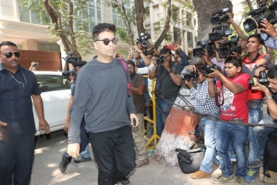 Sridevi Death - Celebs Visit Anil Kapoor Set 3 - 4 of 18