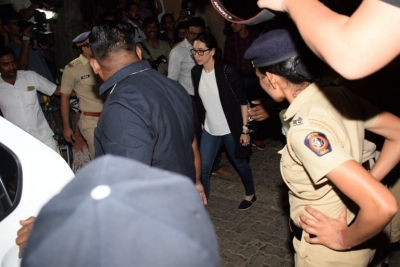 Sridevi Death - Celebs Visit Anil Kapoor Set 4 - 18 of 41