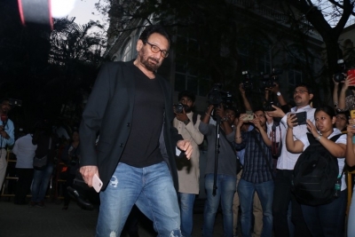 Sridevi Death - Celebs Visit Anil Kapoor Set 4 - 36 of 41