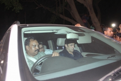 Sridevi Death - Celebs Visit Sridevi House - 18 of 20