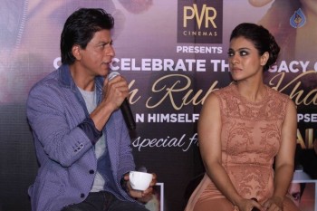 SRK and Kajol at Sneak Preview of Film Dilwale - 19 of 40