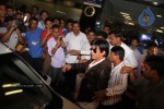 SRK and Katrina at Mumbai Airport - 12 of 57