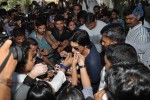 SRK Celebrates His Bday with Fans and Media - 4 of 31