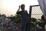SRK Celebrates His Bday with Fans and Media - 12 of 31