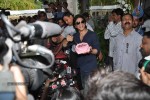 SRK Celebrates His Bday with Fans and Media - 25 of 31