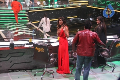 Super Dancer Show On Location Photos - 8 of 9