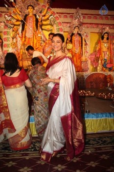 Sushmita Sen at Durga Aarti - 4 of 21