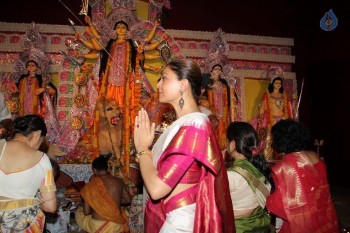 Sushmita Sen at Durga Aarti - 8 of 21