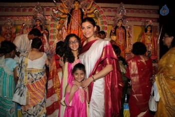 Sushmita Sen at Durga Aarti - 14 of 21