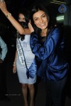 Sushmita Sen with Miss Asia Pacific 2012 Winner - 11 of 35