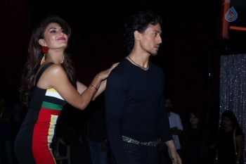 Tiger Shroff at Jhalak Dikhhla Jaa Sets - 6 of 32