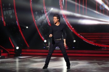 Tiger Shroff at Jhalak Dikhhla Jaa Sets - 15 of 32
