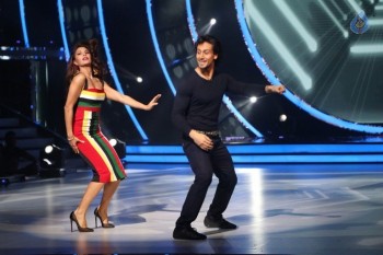 Tiger Shroff at Jhalak Dikhhla Jaa Sets - 21 of 32