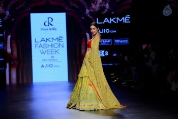 Top Celebrities at 2017 LFW Summer 2 - 19 of 84