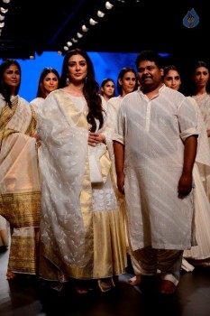 Top Celebrities at 2017 LFW Summer 2 - 22 of 84