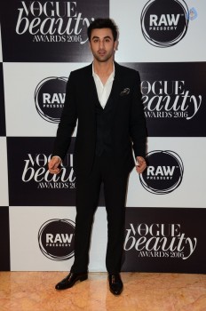 Top Celebrities at Vogue Beauty Awards - 23 of 31