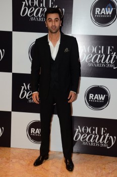 Top Celebrities at Vogue Beauty Awards - 28 of 31
