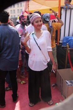 TV Celebrities at BCL Holi 2016 - 8 of 49