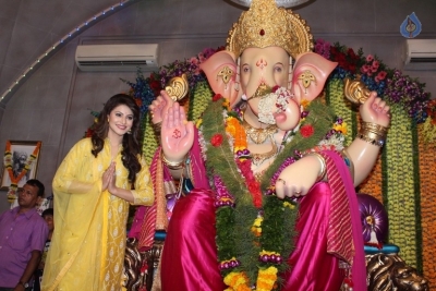 Urvashi Rautela and Poonam Pandey Ganesh Darshan Photos - 5 of 28