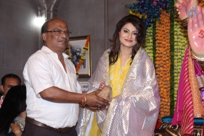 Urvashi Rautela and Poonam Pandey Ganesh Darshan Photos - 13 of 28