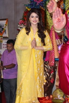 Urvashi Rautela and Poonam Pandey Ganesh Darshan Photos - 14 of 28