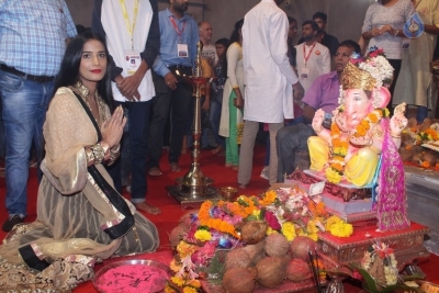 Urvashi Rautela and Poonam Pandey Ganesh Darshan Photos - 16 of 28