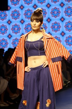 Urvashi Rautela at LFW Summer 2017 - 24 of 37