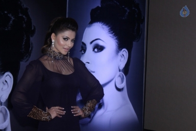 Urvashi Rautela Launches Her Mobile App - 20 of 36