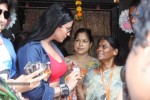Veena Malik Visits Kamathipura - 5 of 17
