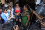 Veena Malik Visits Kamathipura - 14 of 17