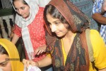 Vidya Balan Visits Mahim Dargah  - 26 of 27