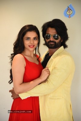 2 Hours Love Movie Tralier Launch