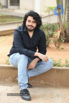 Beach Road Chethan Movie Trailer Launch Photos