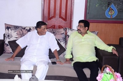 Chandrababu and Balakrishna Meet Superstar Krishna Family